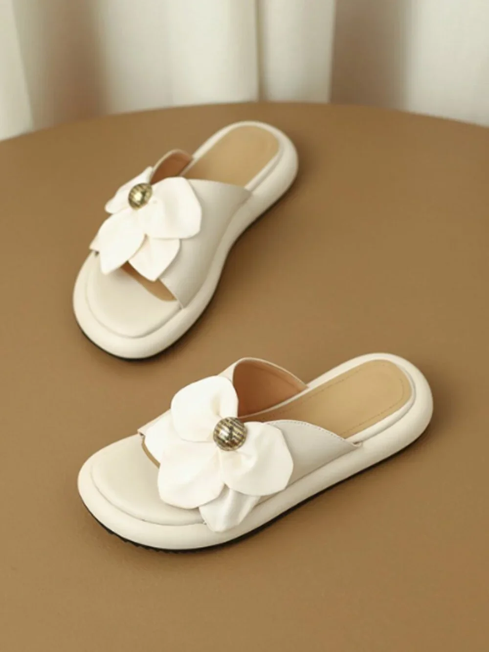 ULOVAZN Women’s Ivory Leather Slip-On Flat Floral Slide Sandals